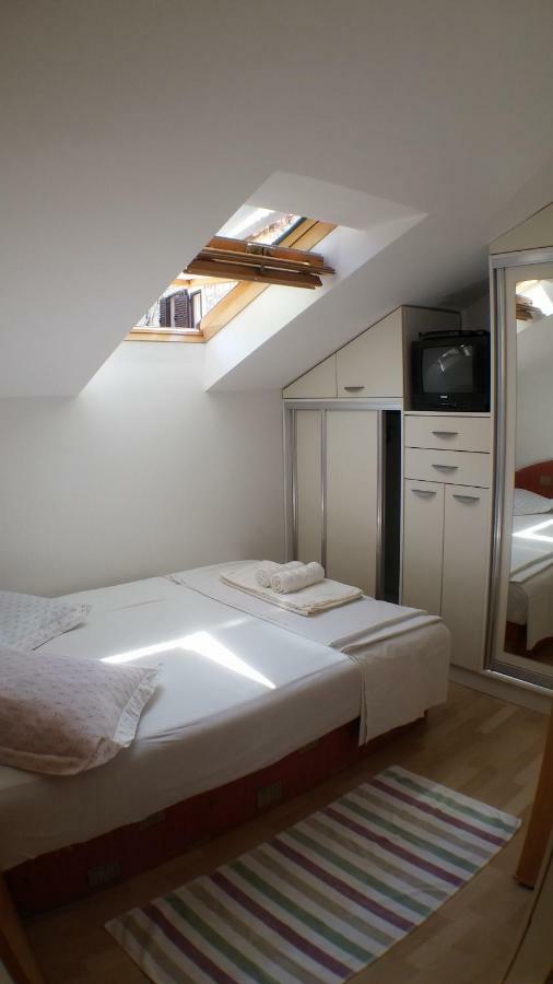 Apartments Iva Und Franka Omiš Εξωτερικό φωτογραφία
