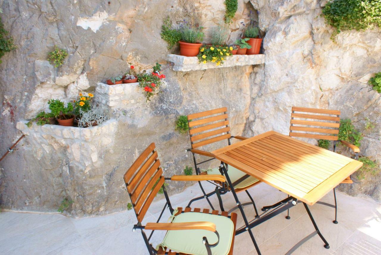 Apartments Iva Und Franka Omiš Εξωτερικό φωτογραφία